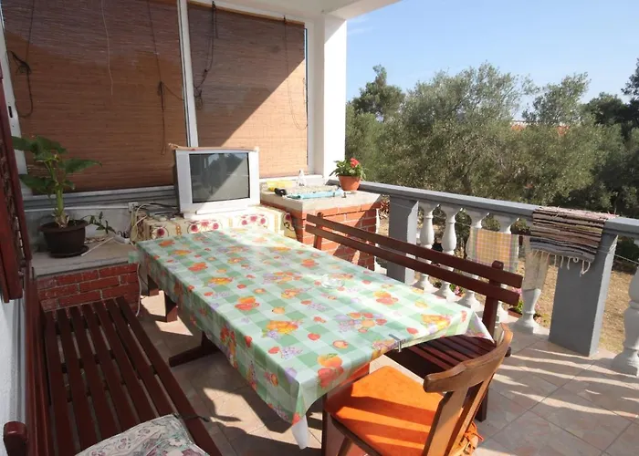 Apartman By The Sea - Dugi Otok - 8151 *